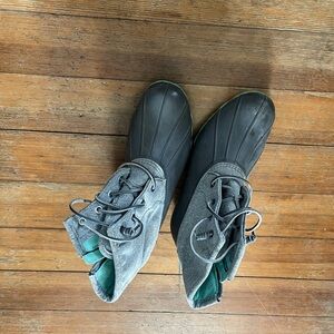Kids Sperrys gray and teal duck boots